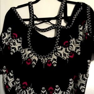FREE PEOPLE BOHO TOP MED
